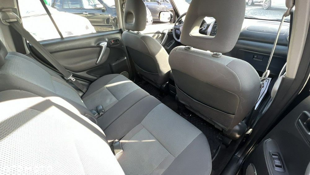 Toyota RAV4 - 21