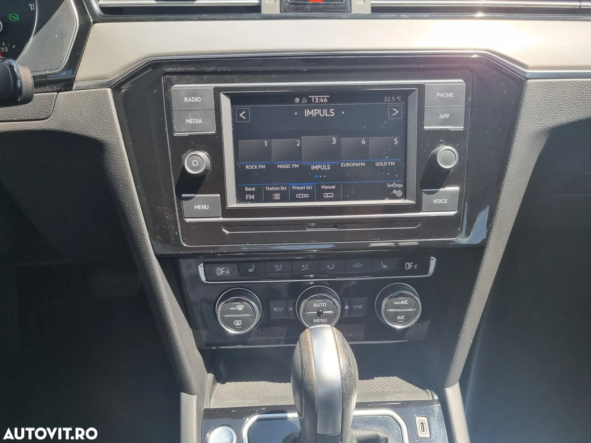 Volkswagen Passat 2.0 TDI DSG Highline - 19