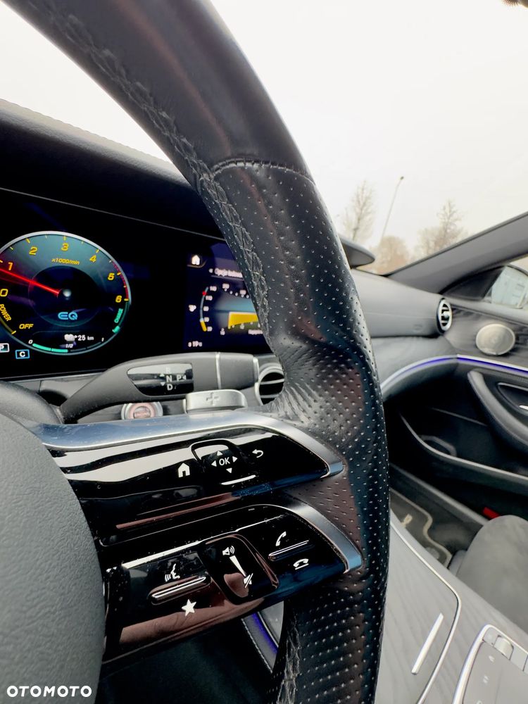 Mercedes-Benz Klasa E 300 de Business Edition - 18