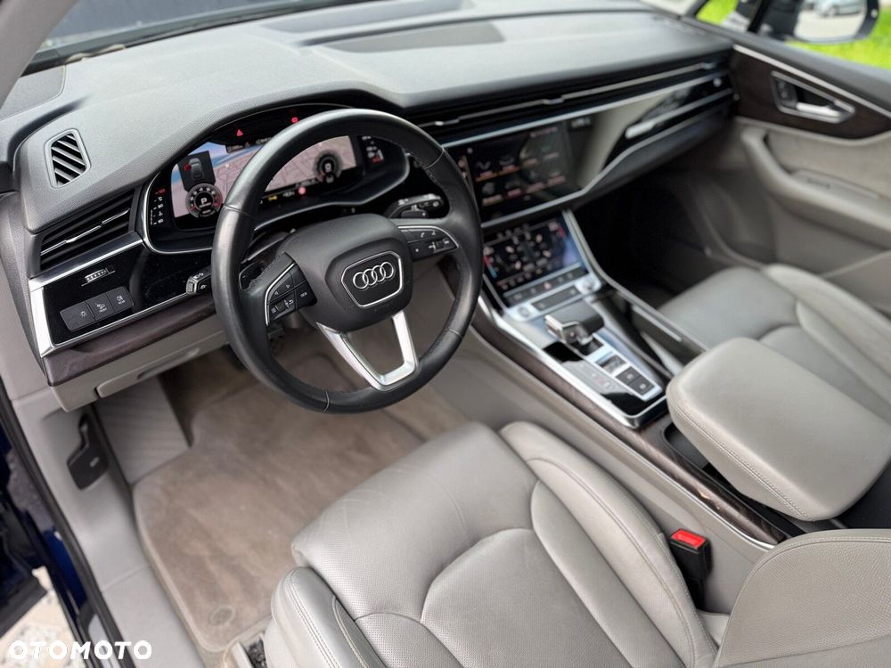 Audi Q7 - 24