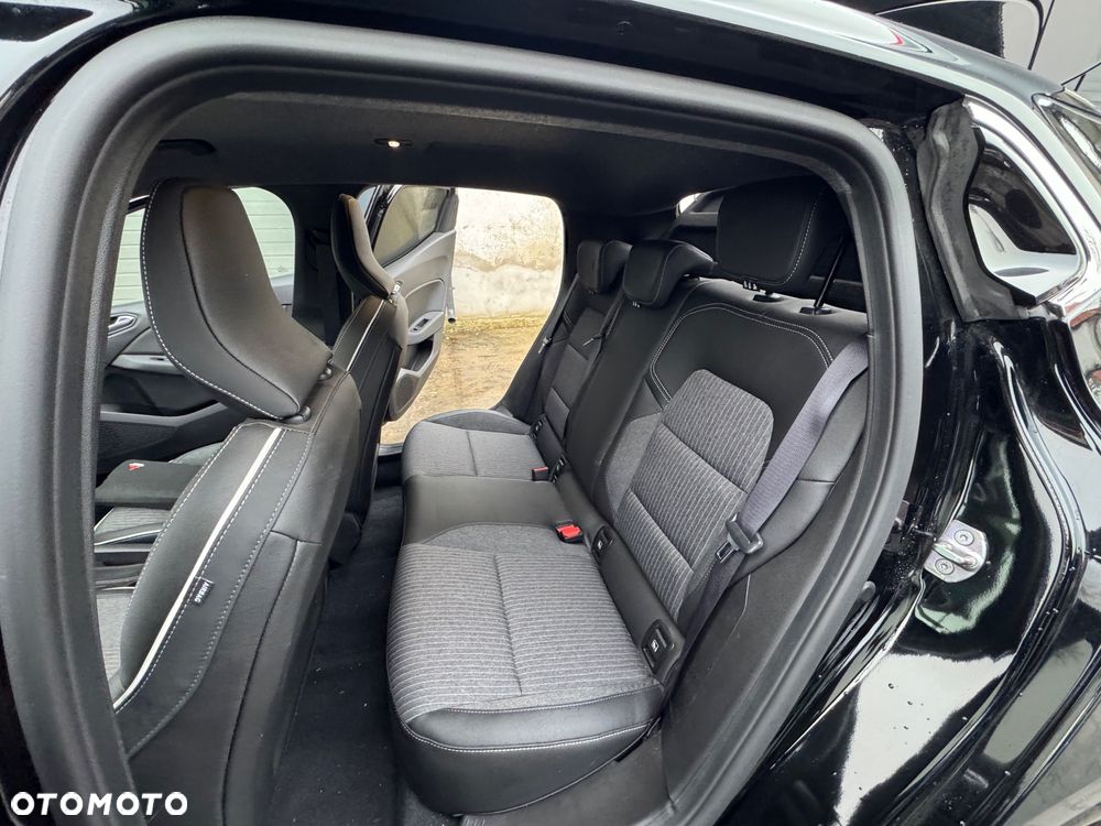 Mitsubishi Colt - 11