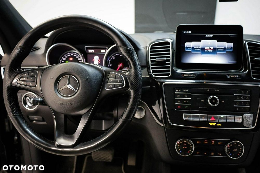 Mercedes-Benz GLE - 23