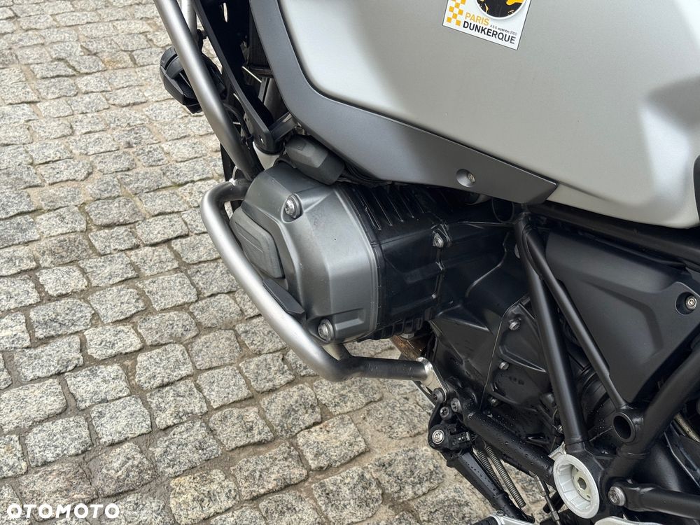 BMW R - 16