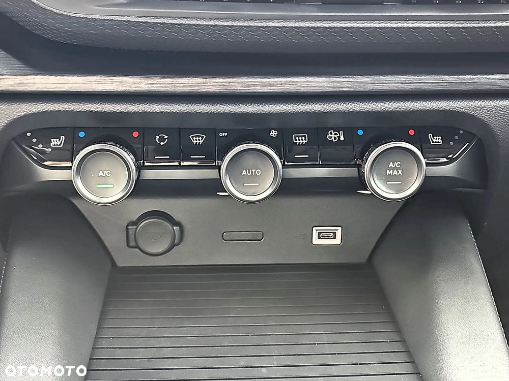 Citroën C5X 1.6 PureTech Shine EAT8 - 24