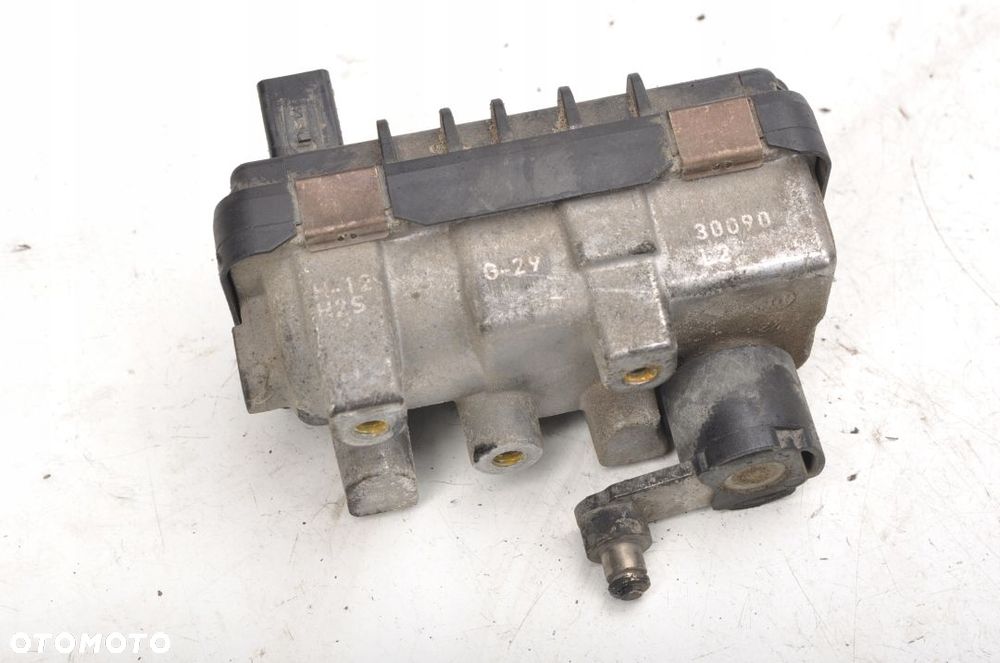 CITROEN C5 III 3.0 HDi NASTAWNIK TURBINY 767649 - 1