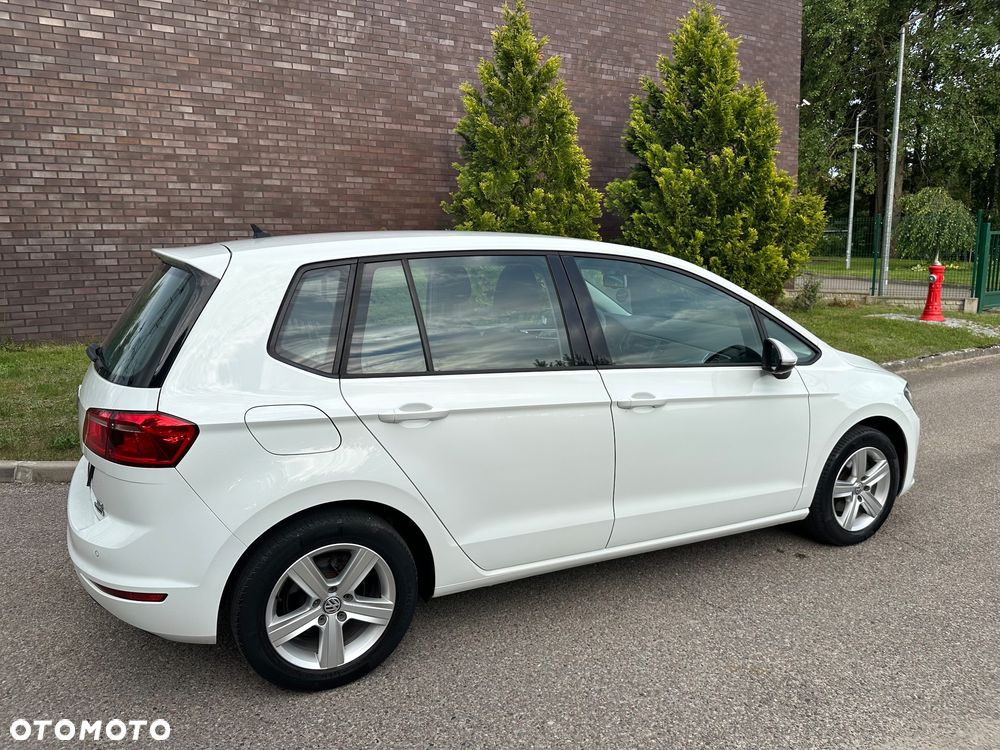 Volkswagen Golf - 8