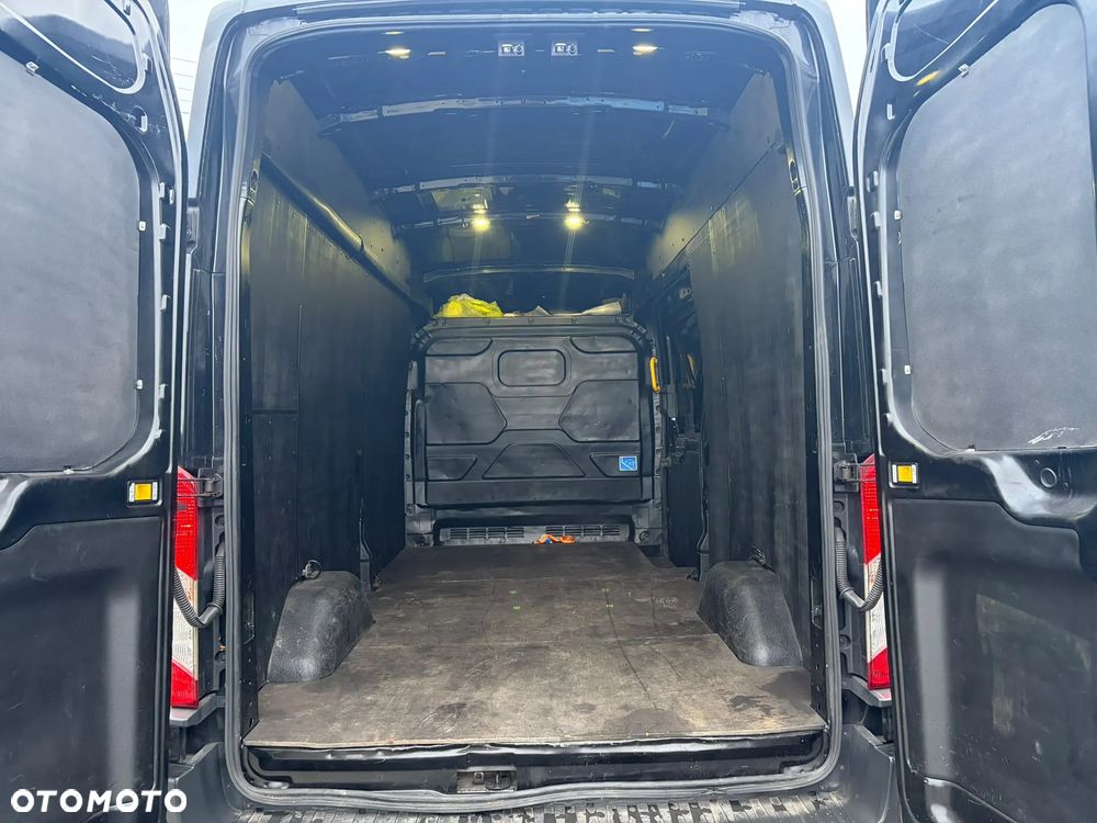 Ford Transit - 40