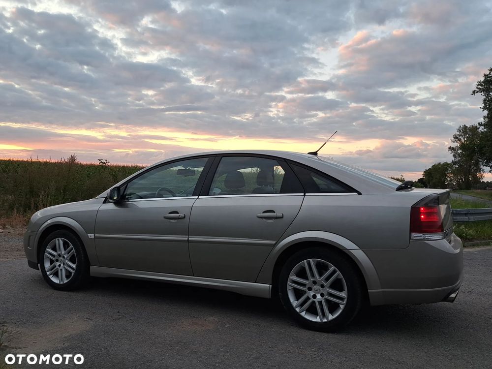 Opel Vectra 3.2 Sport - 1