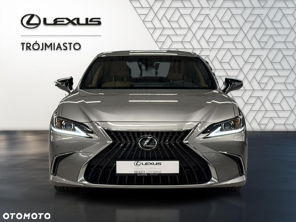 Lexus ES 300h Business Edition - 9