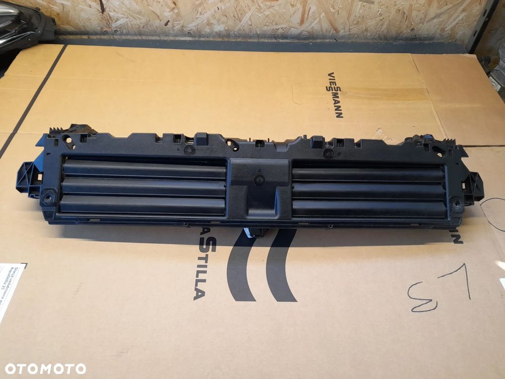 Audi A4 B9 KIEROWNICA POWIETRZA ŻALUZJA 8W0971277 8W0807771 - 1