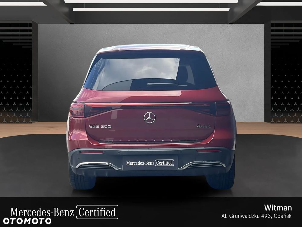 Mercedes-Benz EQB - 8