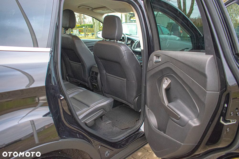 Ford Escape 2.0 EcoBoost AWD Titanium - 12