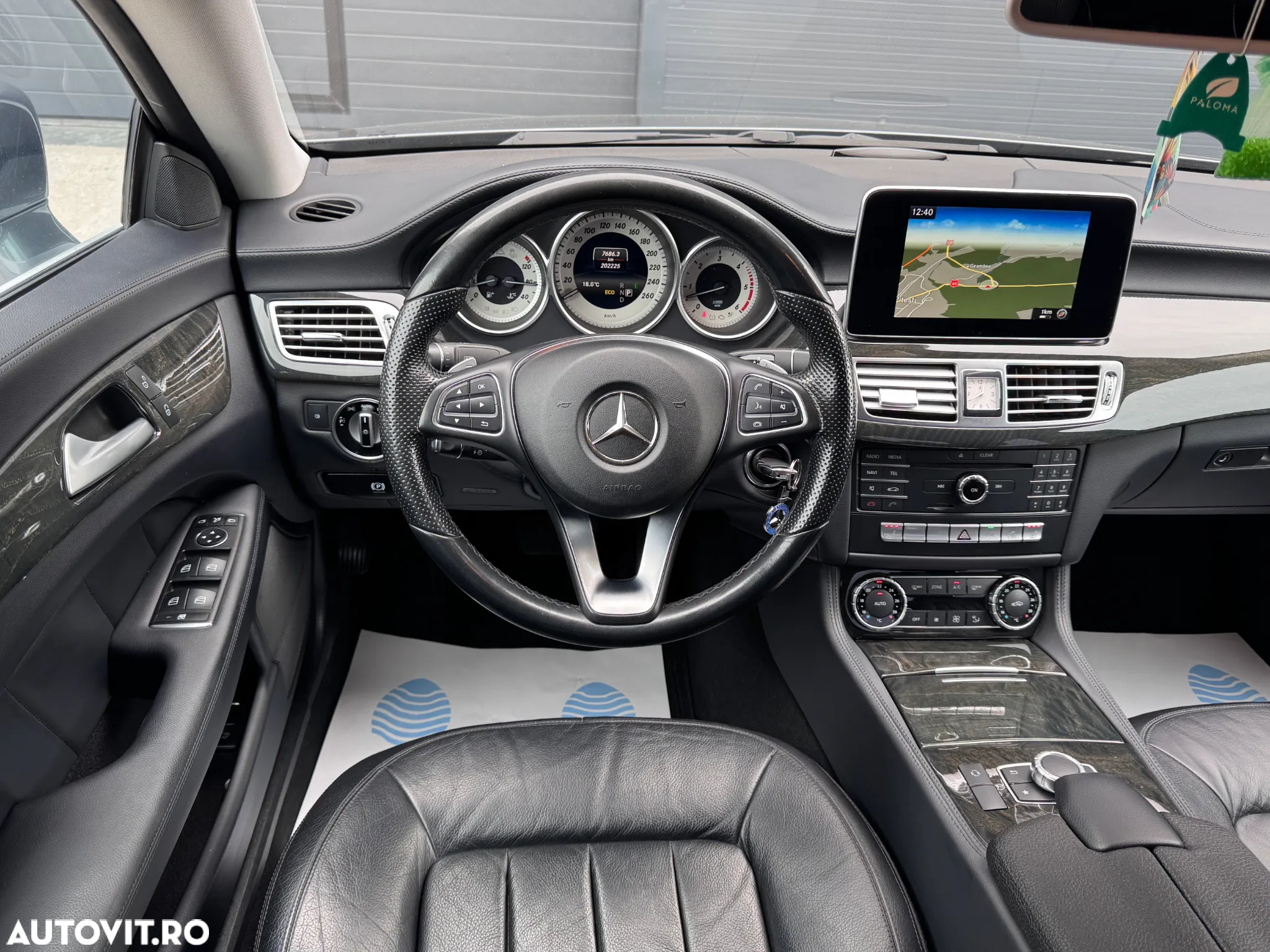 Mercedes-Benz CLS - 6