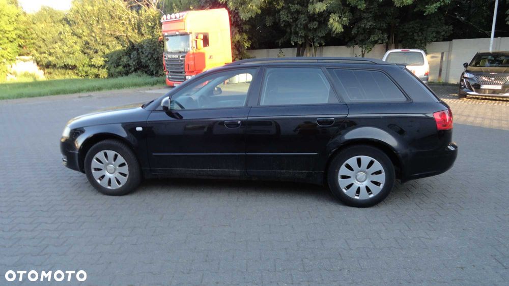 Audi A4 Limousine - 6