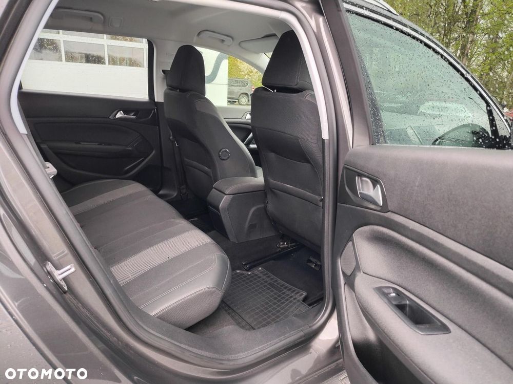 Peugeot 308 - 13