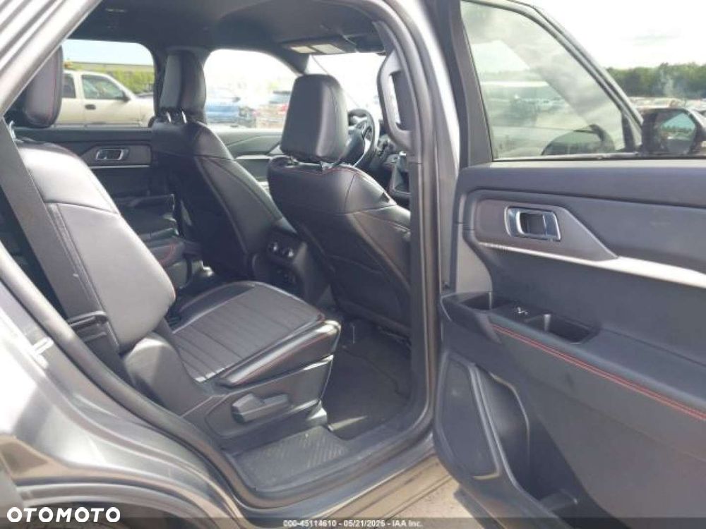 Ford Explorer - 11