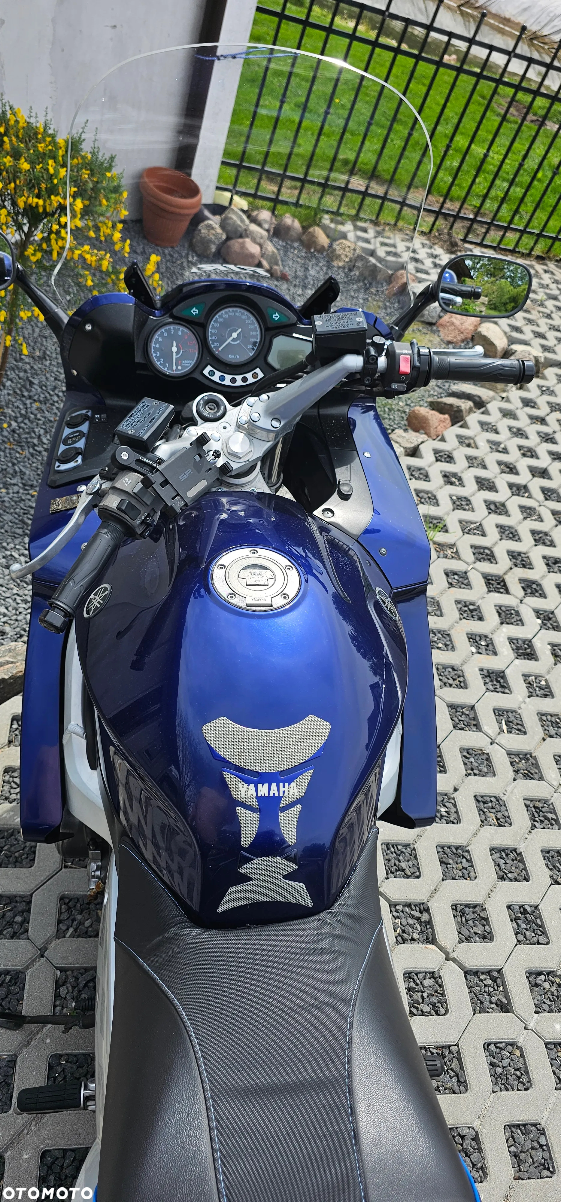 Yamaha FJR - 8
