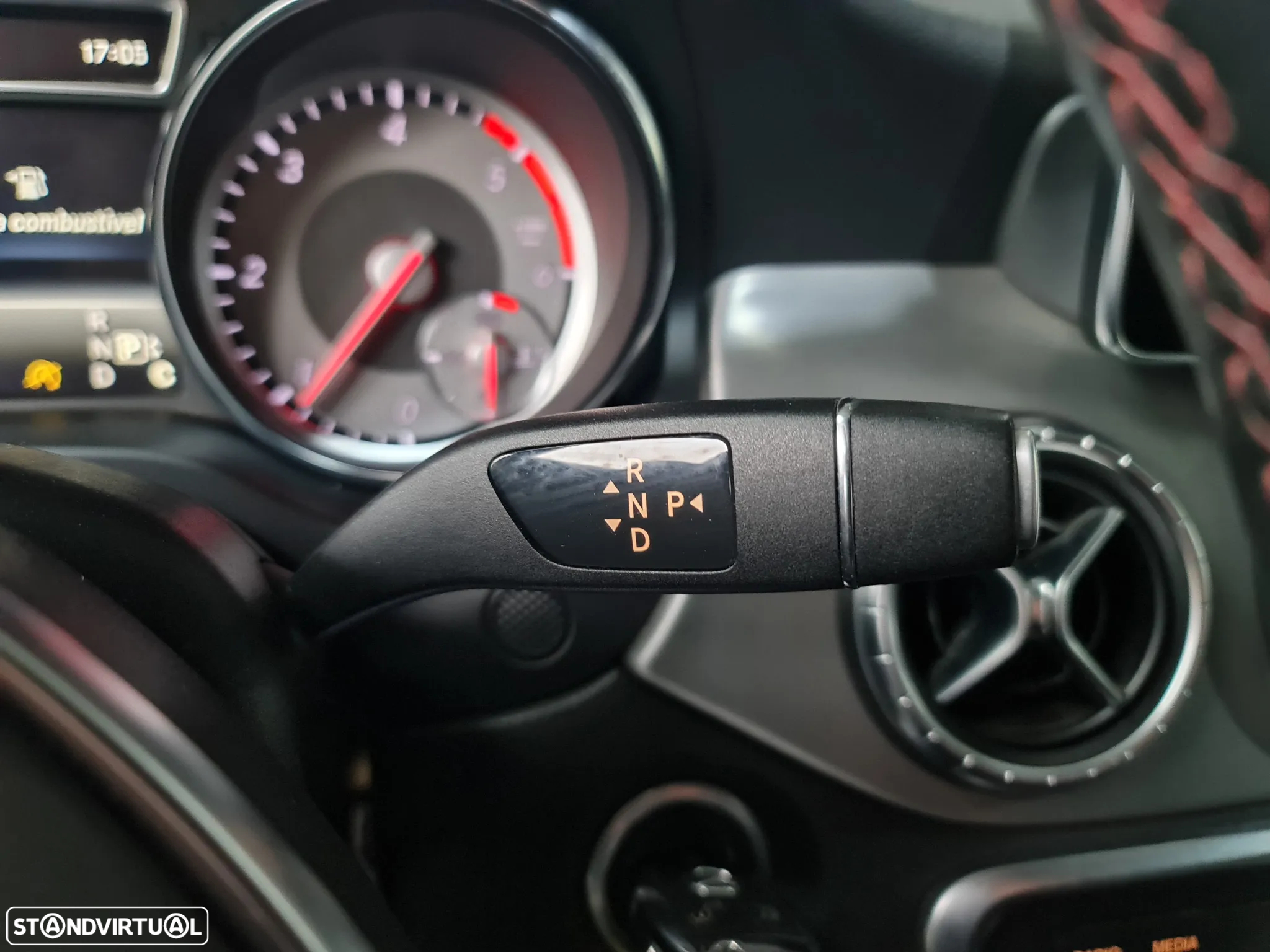 Mercedes-Benz CLA 220 Shooting Brake d 7G-DCT AMG Line - 14