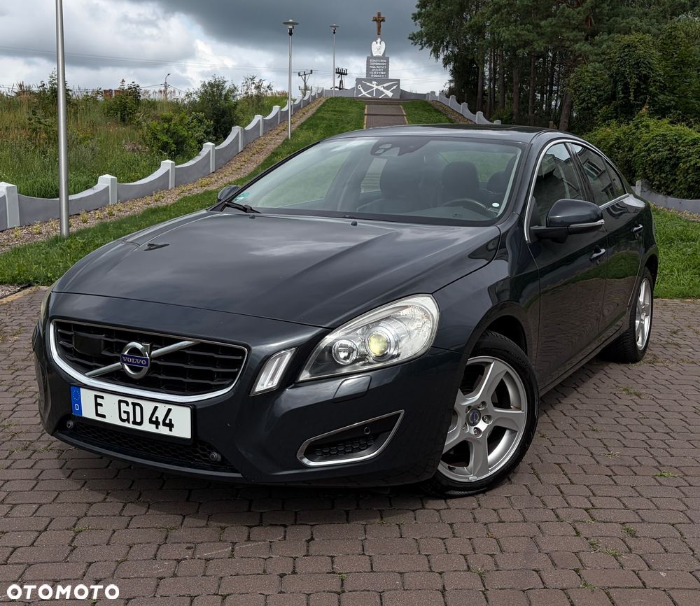 Volvo S60 D5 Summum - 3