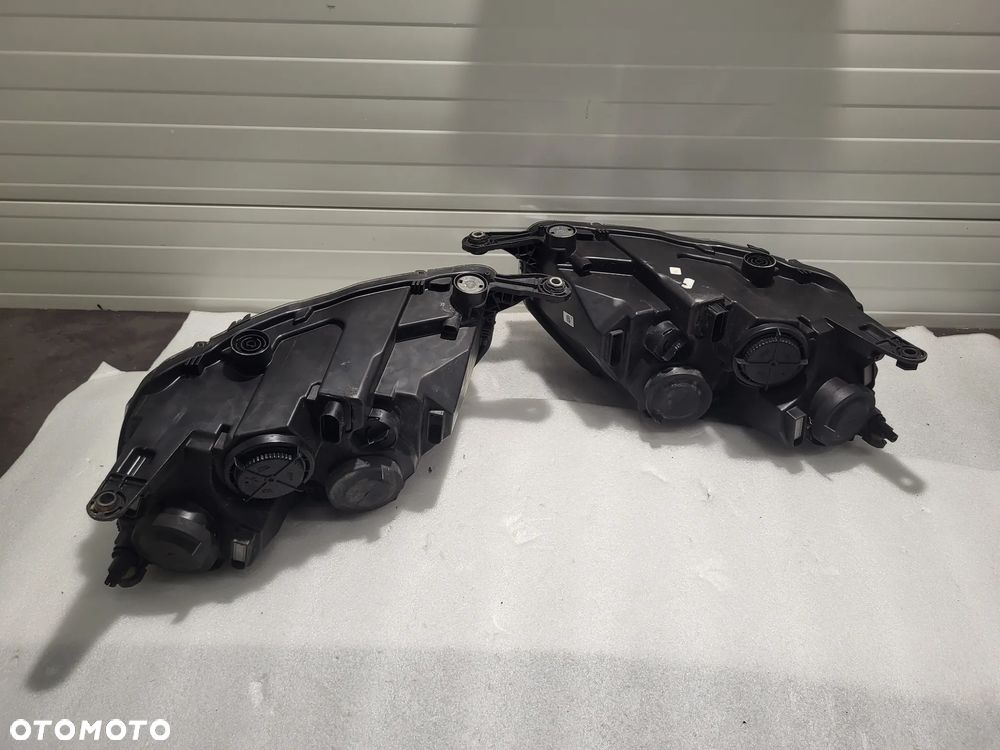 Skoda Rapid LIFT KOMPLET LAMP ZWYKŁYCH 5JB941015/5JB941016 - 9