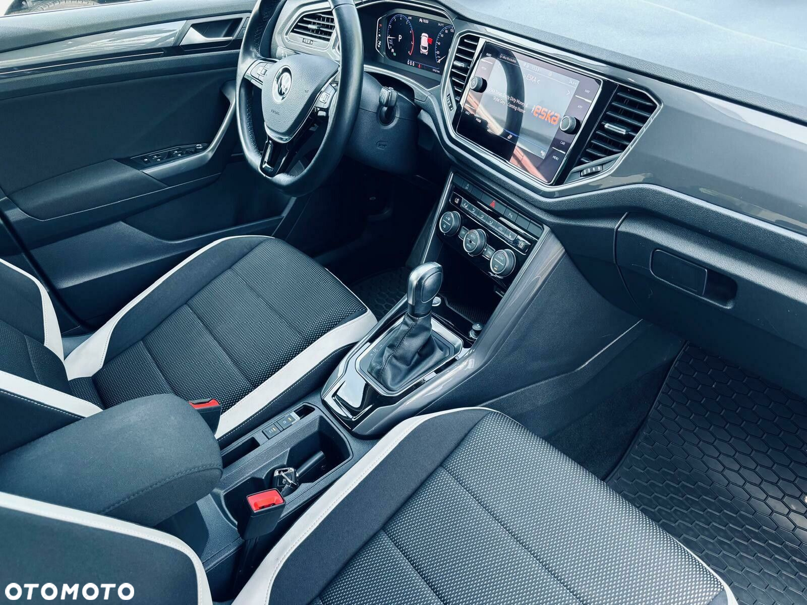 Volkswagen T-Roc 1.5 TSI ACT Premium DSG - 18