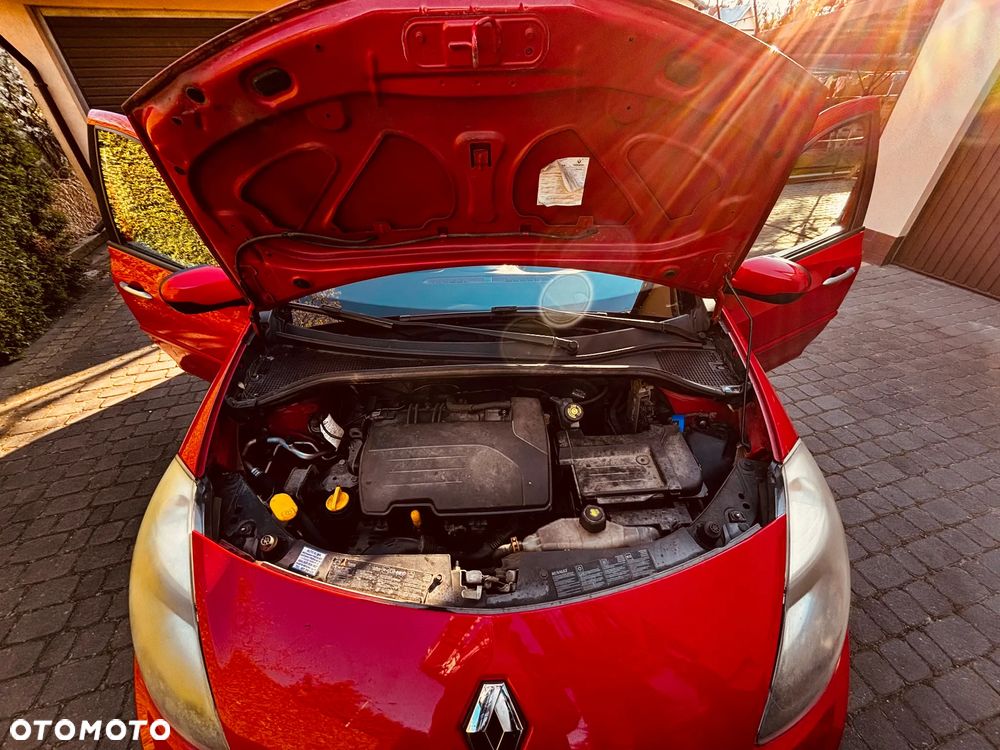 Renault Clio 1.2 16V Alize - 12