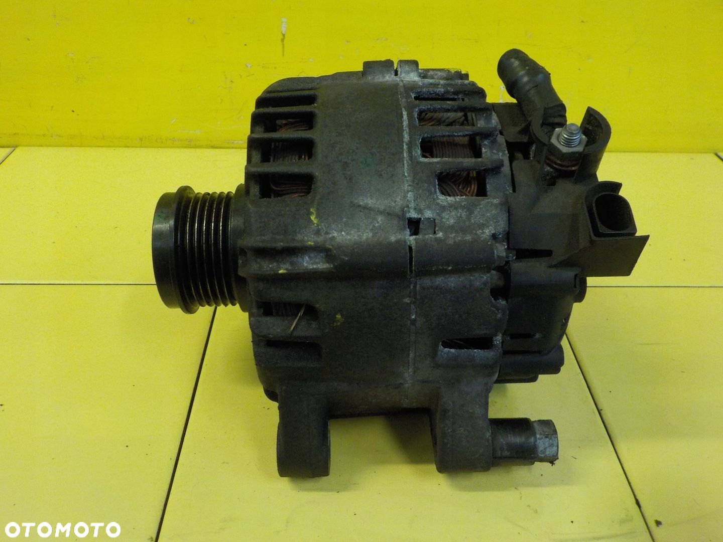 FOCUS MK3 C-MAX 508 1.6 TDCI E-HDI 13r T1DB T1DA alternator AV6N-10300-GC - 1