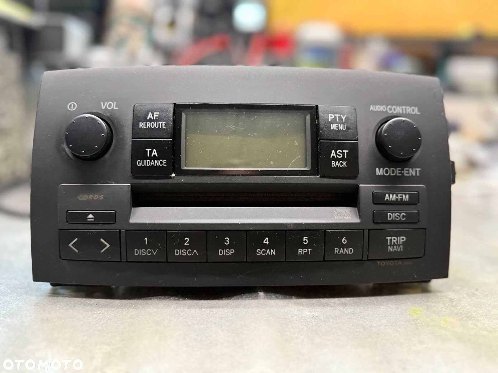 Fabryczne Radio CD Toyota 58804 Corolla VERSO I 02r - 1