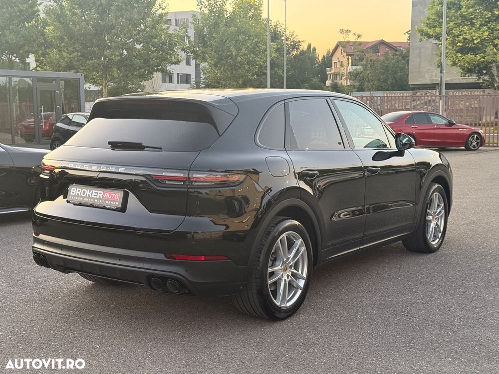 Porsche Cayenne - 5