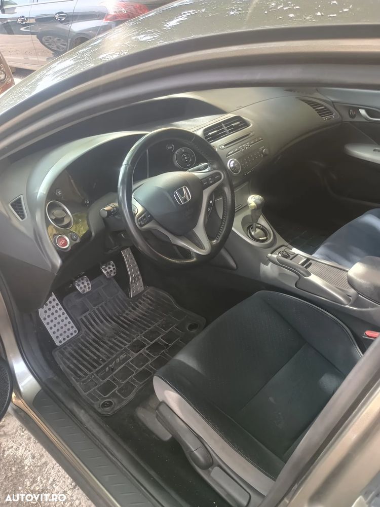 Honda Civic 1.8i-VTEC Comfort - 2
