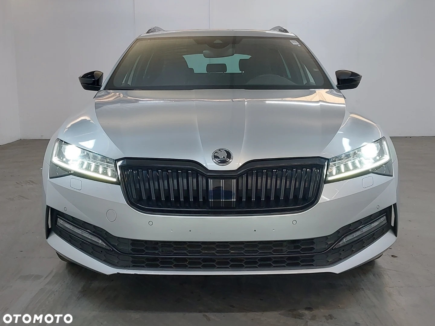 Skoda Superb 2.0 TDI 4x4 DSG Sportline - 11