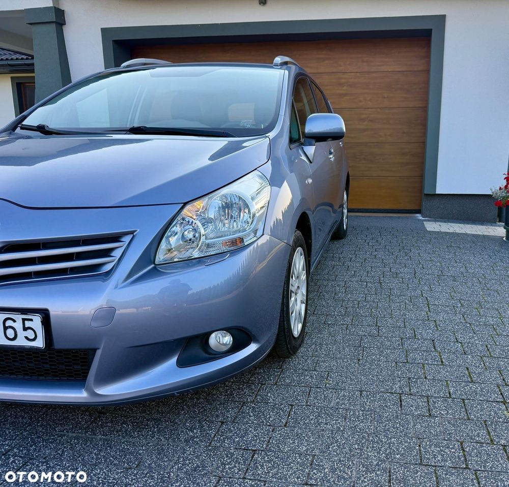 Toyota Verso - 2
