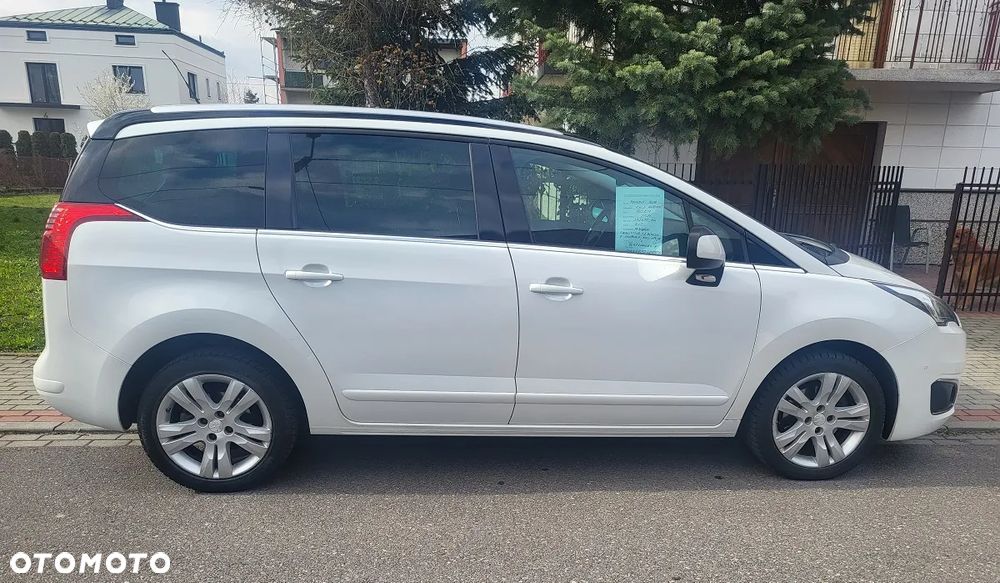 Peugeot 5008 1.6 BlueHDi Style 7os - 8