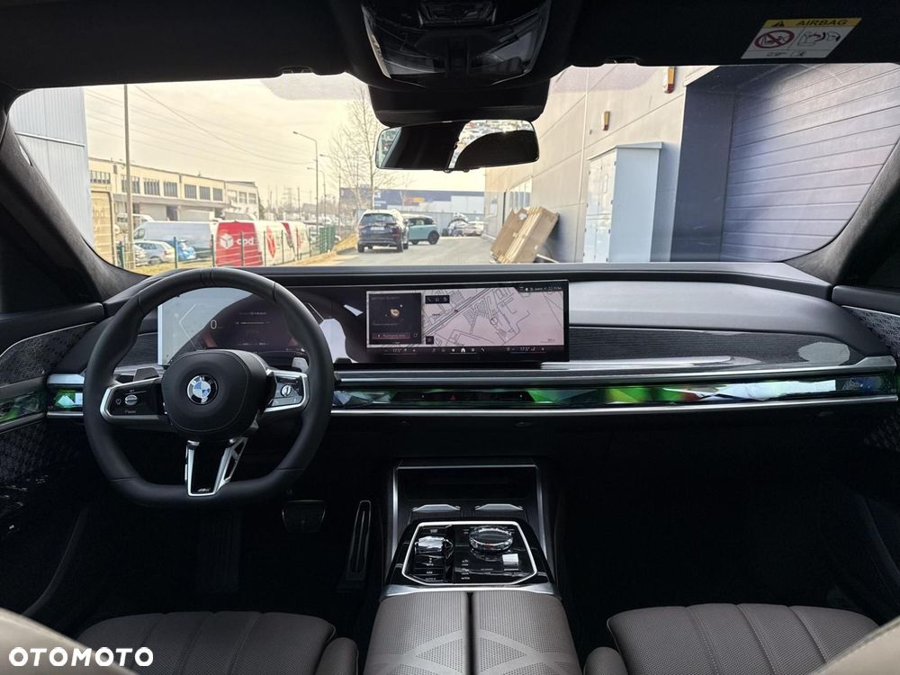 BMW Seria 7 - 28