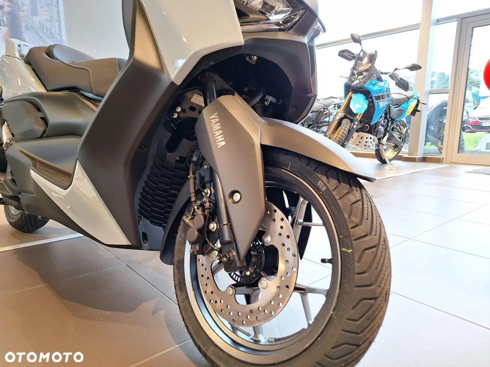Yamaha X-max - 10