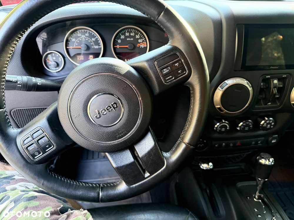 Jeep Wrangler 3.6 Unlim 75th Anniv - 13