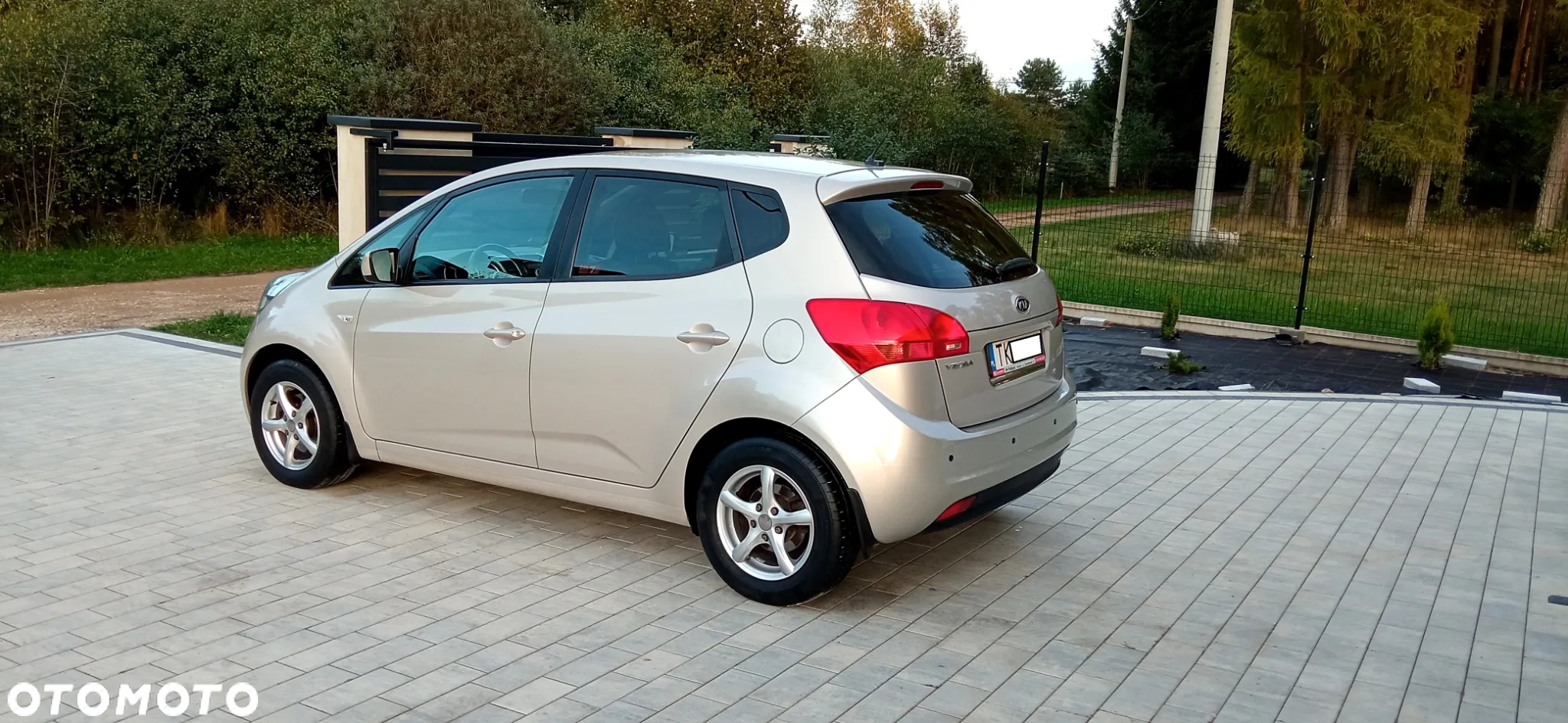 Kia Venga - 6