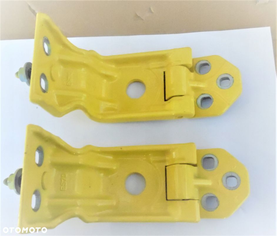 MASTER 3 10- ZAWIASY DRZWI TYŁ PRAWY ŻÓŁTE NOWE - 1