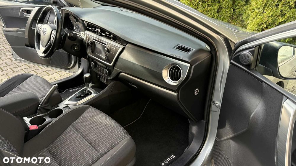 Toyota Auris 1.6 Premium + MM - 6