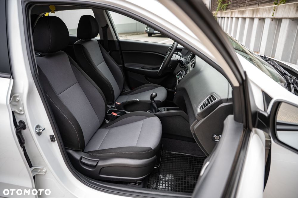 Hyundai i20 1.2 Classic Plus - 22