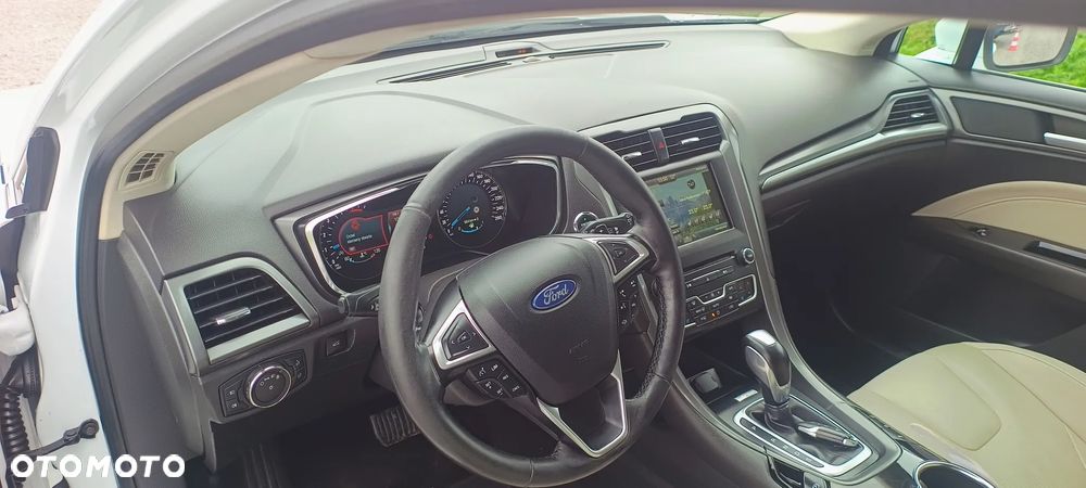 Ford Mondeo Turnier 2.0 EcoBlue Titanium - 15