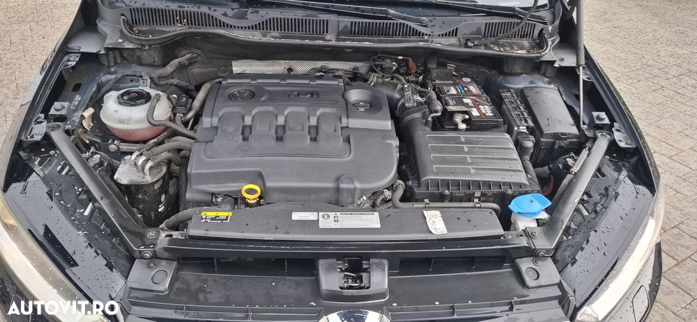 Volkswagen Golf 1.6 TDI DSG Sound - 6
