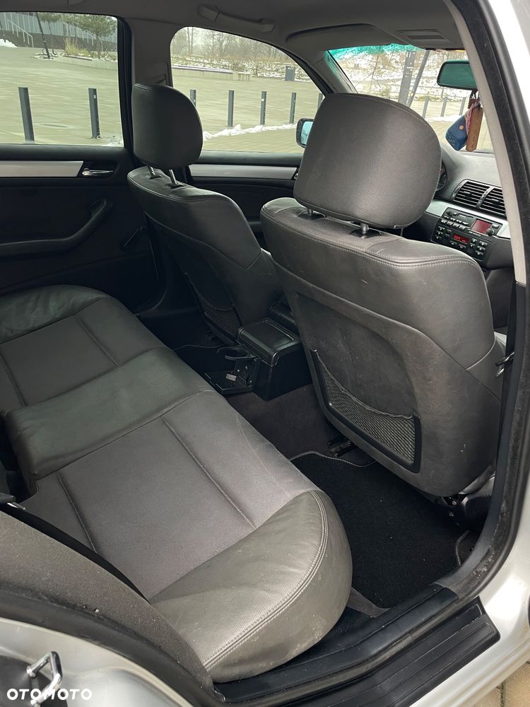 BMW Seria 3 320d Edition Sport - 23