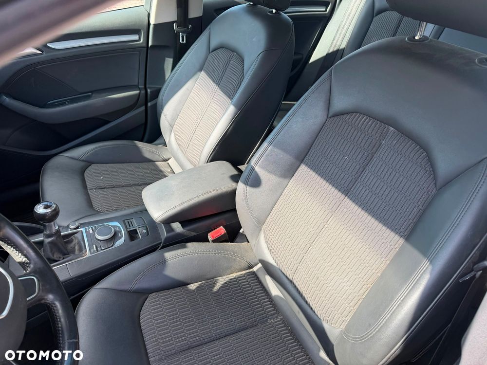Audi A3 Sportback 2.0 TDI Ambiente - 9