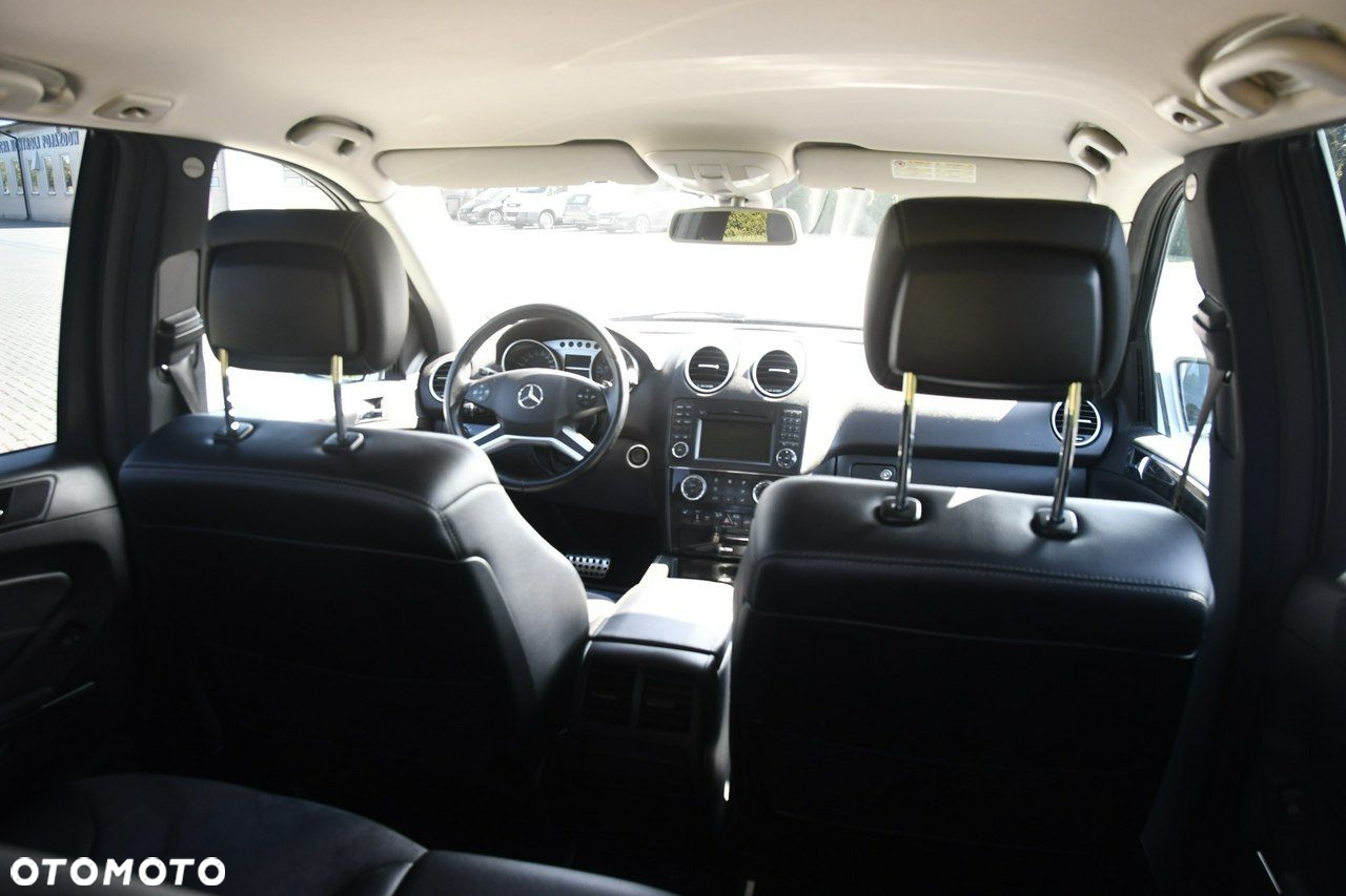 Mercedes-Benz ML - 28