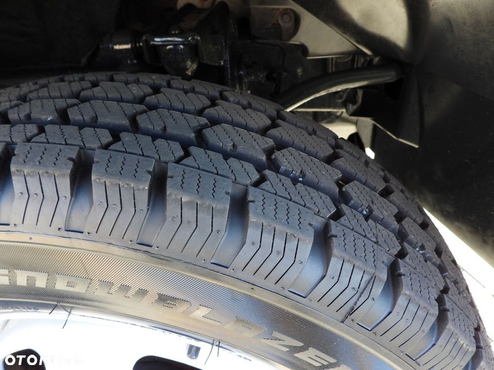 Iveco DAILY 50C17 PLANDEKA 10 PALET TEMPOMAT BLIŹNIACZE KOŁA KLIMATYZACJA  180KM - 24