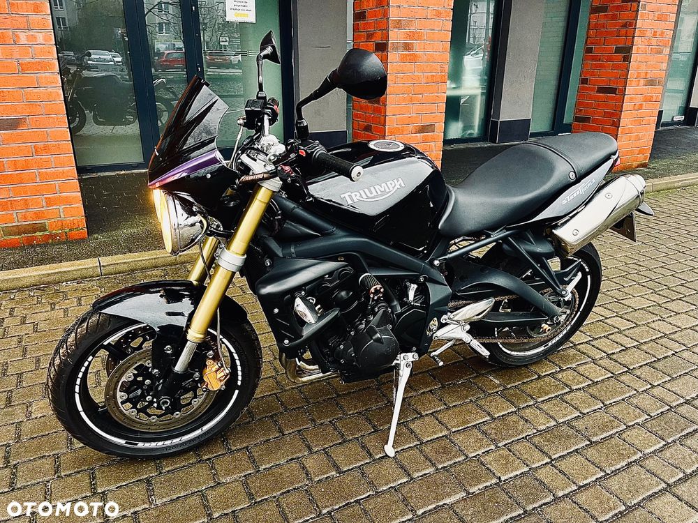 Triumph Street Triple - 1