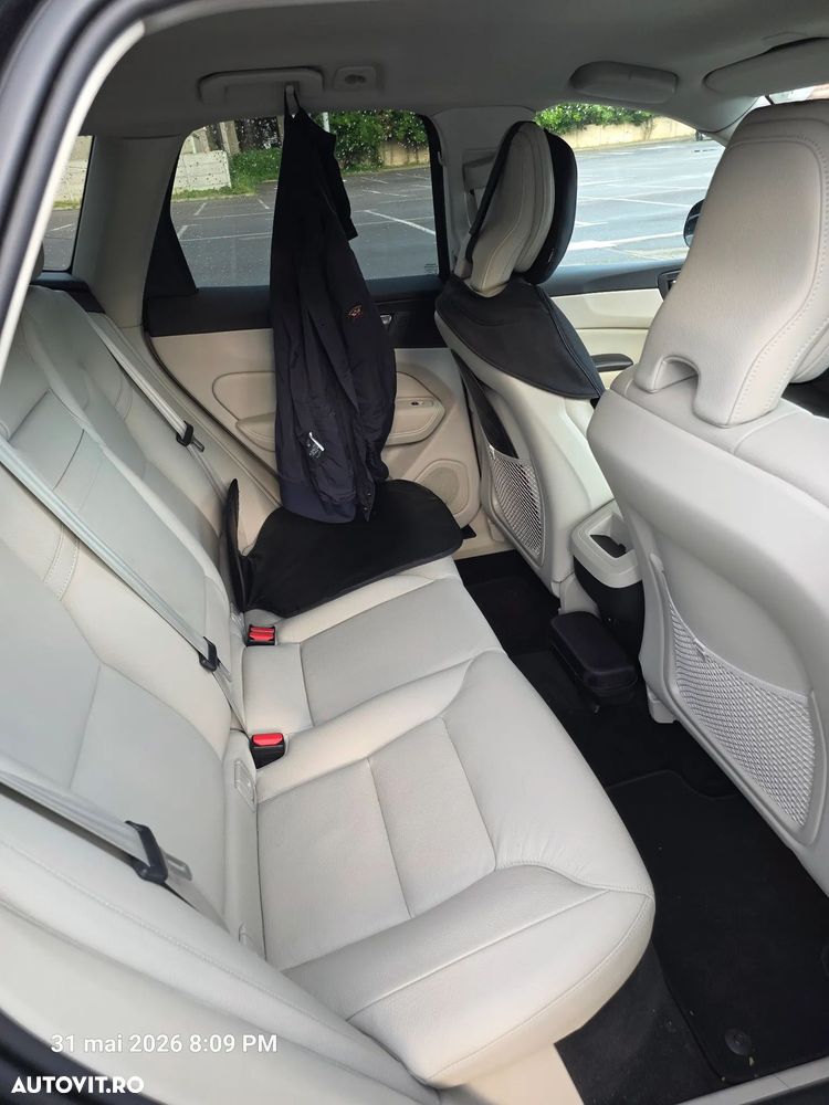 Volvo XC 60 B5 MHEV AT8 AWD Inscription - 6