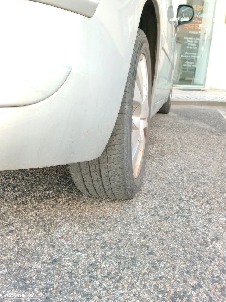 Citroën C4 Picasso 1.6 HDi Exclusive - 9