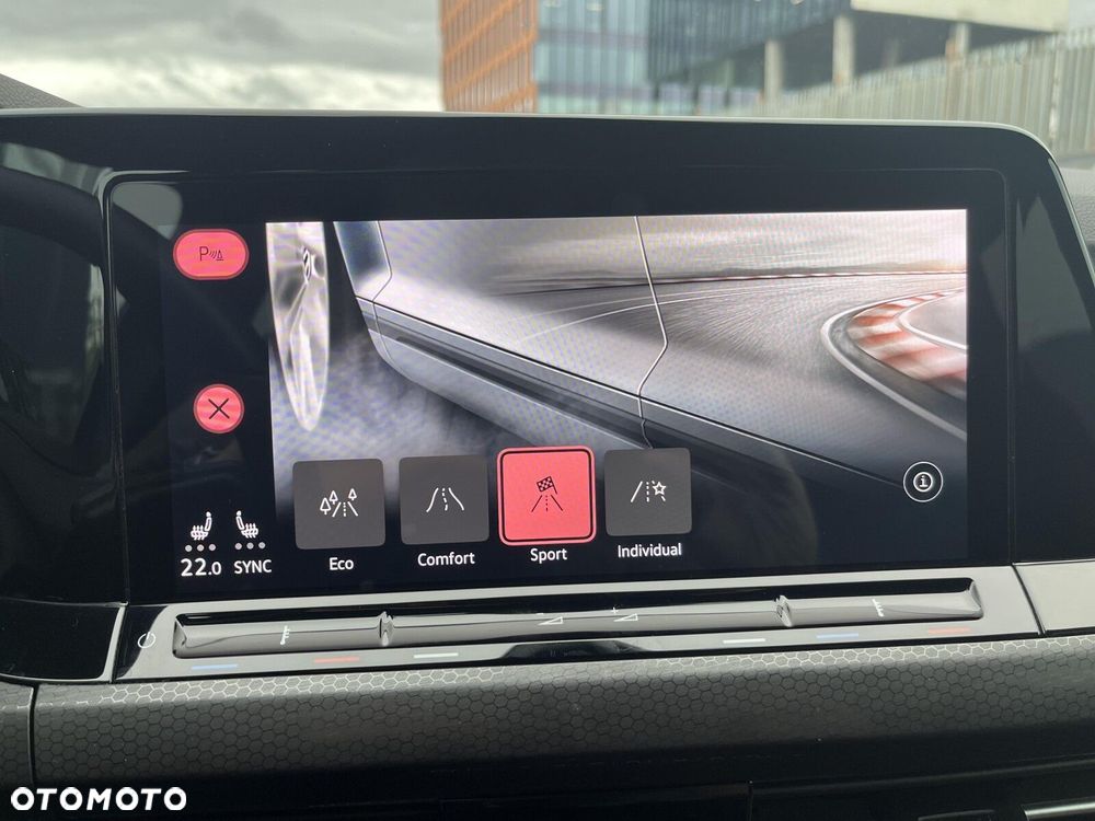 Volkswagen Golf - 32